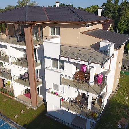 Laguna Beach Apartmanok Siófok Zewnętrze zdjęcie