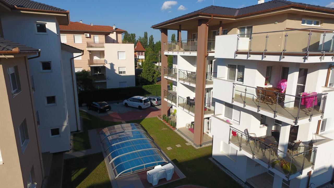 Laguna Beach Apartmanok Siófok Zewnętrze zdjęcie