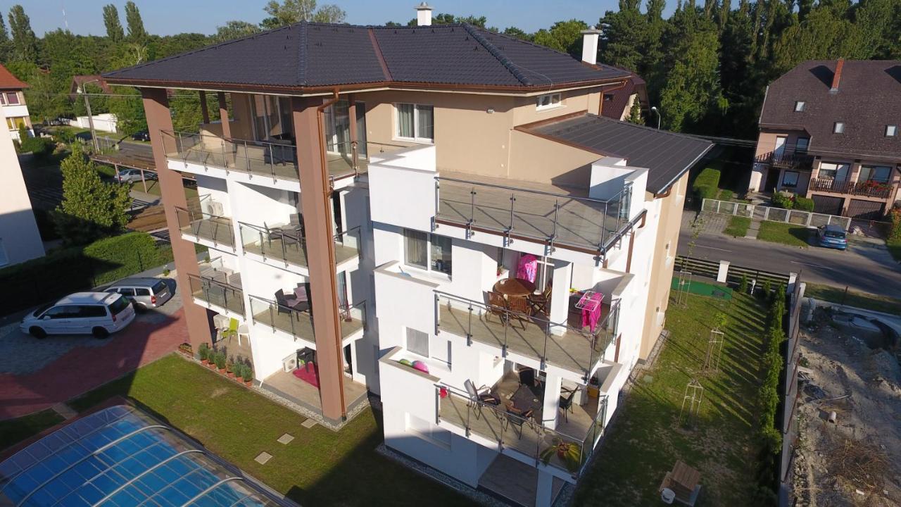 Laguna Beach Apartmanok Siófok Zewnętrze zdjęcie