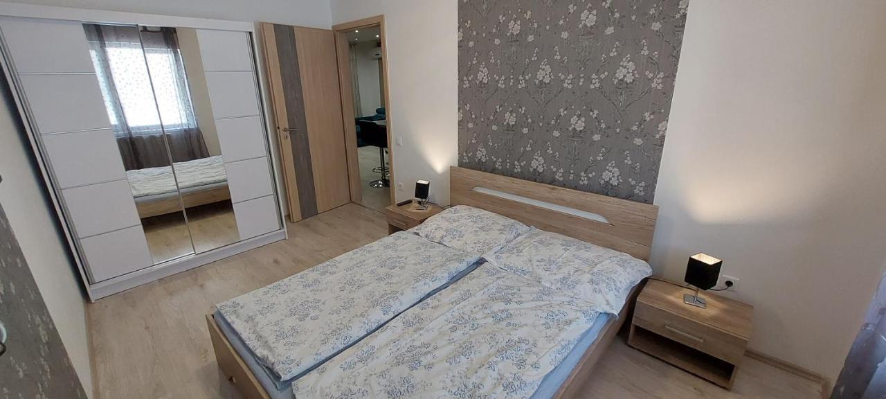 Laguna Beach Apartmanok Siófok Zewnętrze zdjęcie