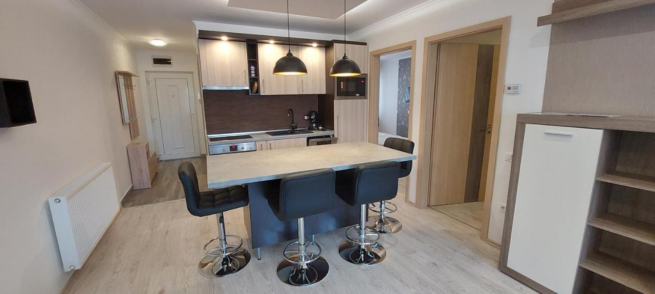 Laguna Beach Apartmanok Siófok Zewnętrze zdjęcie