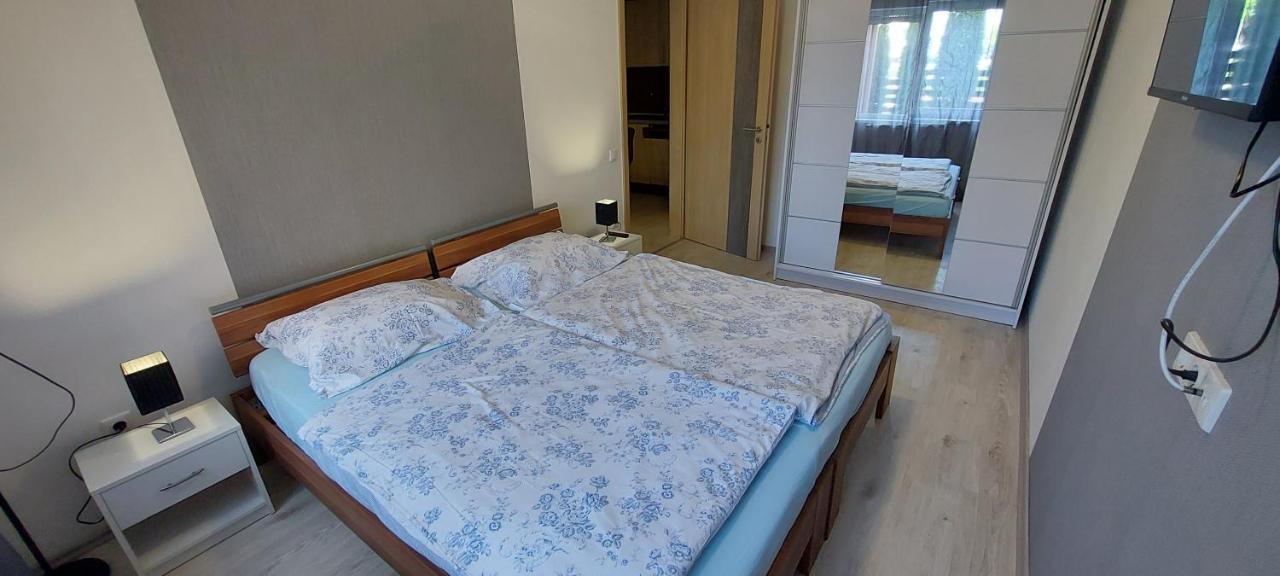 Laguna Beach Apartmanok Siófok Zewnętrze zdjęcie