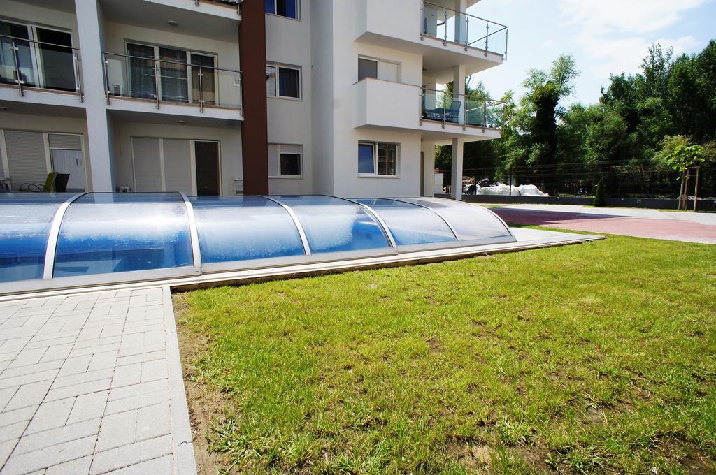 Laguna Beach Apartmanok Siófok Zewnętrze zdjęcie