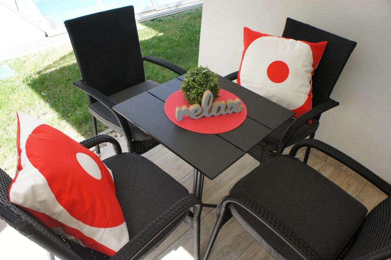 Laguna Beach Apartmanok Siófok Zewnętrze zdjęcie